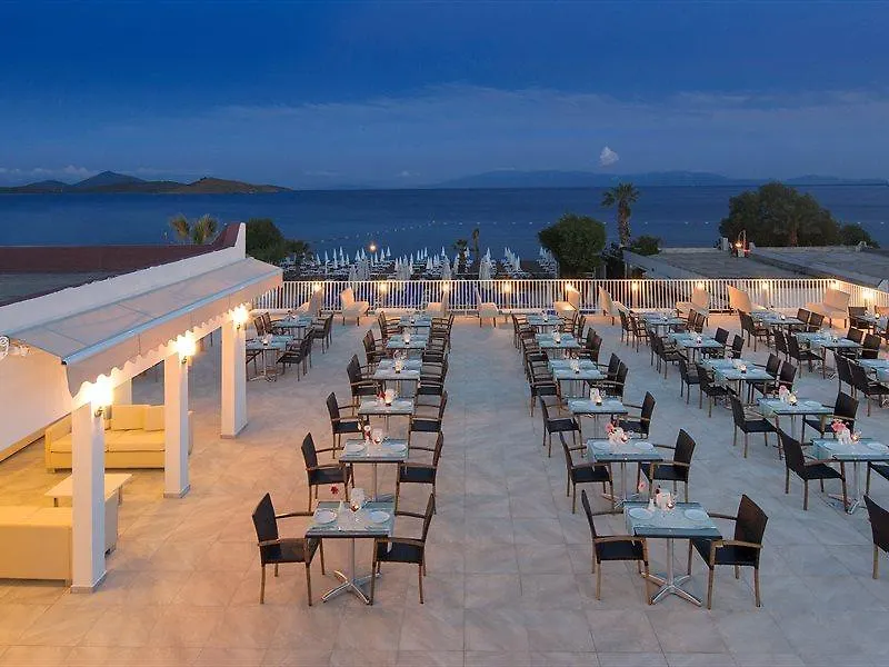 Petunya Beach Resort أورتاكنت