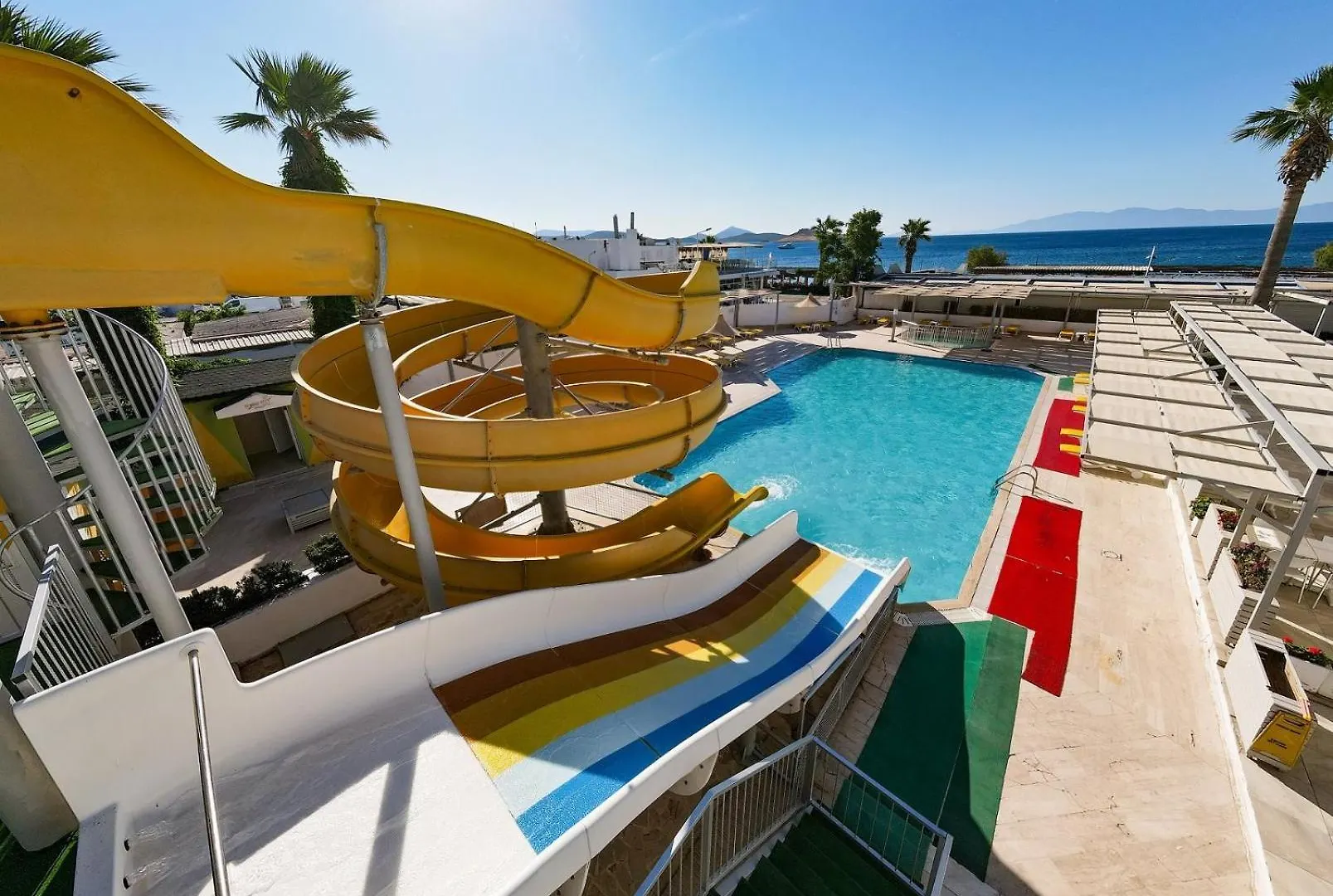 Petunya Beach Resort Ortakent 4*,