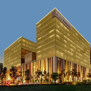 https://hyatt-city-of-dreams-manila.angeleshotels.net