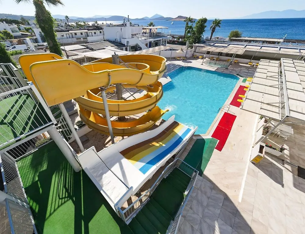 Petunya Beach Resort Ortakent 4*,