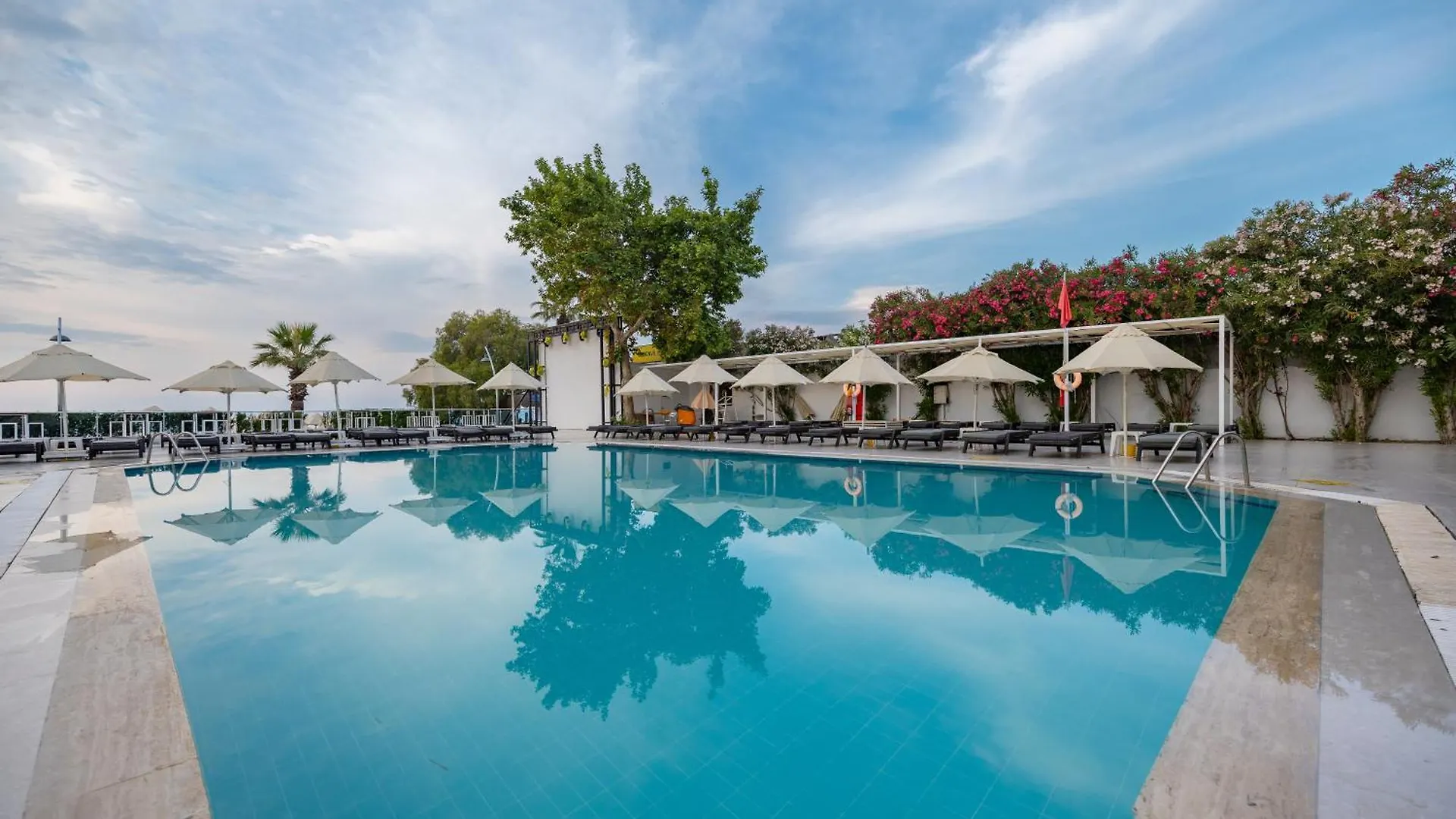 Petunya Beach Resort Ortakent